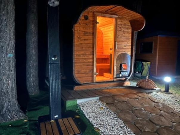 Mazurski Dom Nad Jeziorem & Sauna By Downtown Holiday home